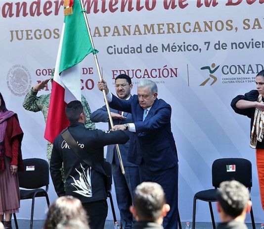 Abanderan a México, rumbo a los Para-Panamericanos