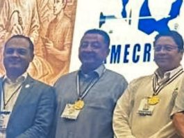 AMECRA entrega medalla de reconocimiento al Dr. Busto Villarreal