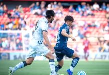 Gallos y Pachuca cerraron juego con expulsiones y sin goles