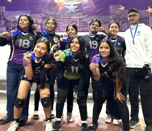 Copa Bicentenario define a los campeones de voleibol